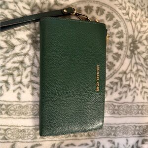 Michael Kors Emerald Green Wristlet